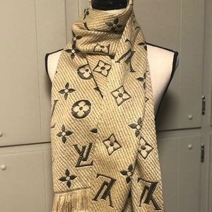 Louis Vuitton Monogram logo mania wool scarf beige